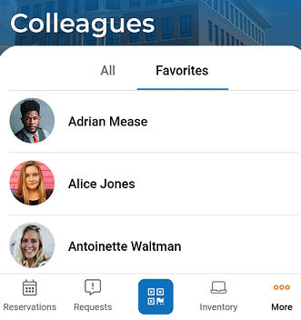 Screen of Weapp displaying all favorite colleagues